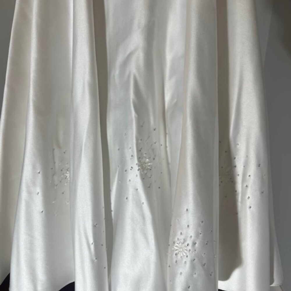 NWT Eden Bridal Flower Girl Dress Satin White Size 4 - Picture 6 of 12